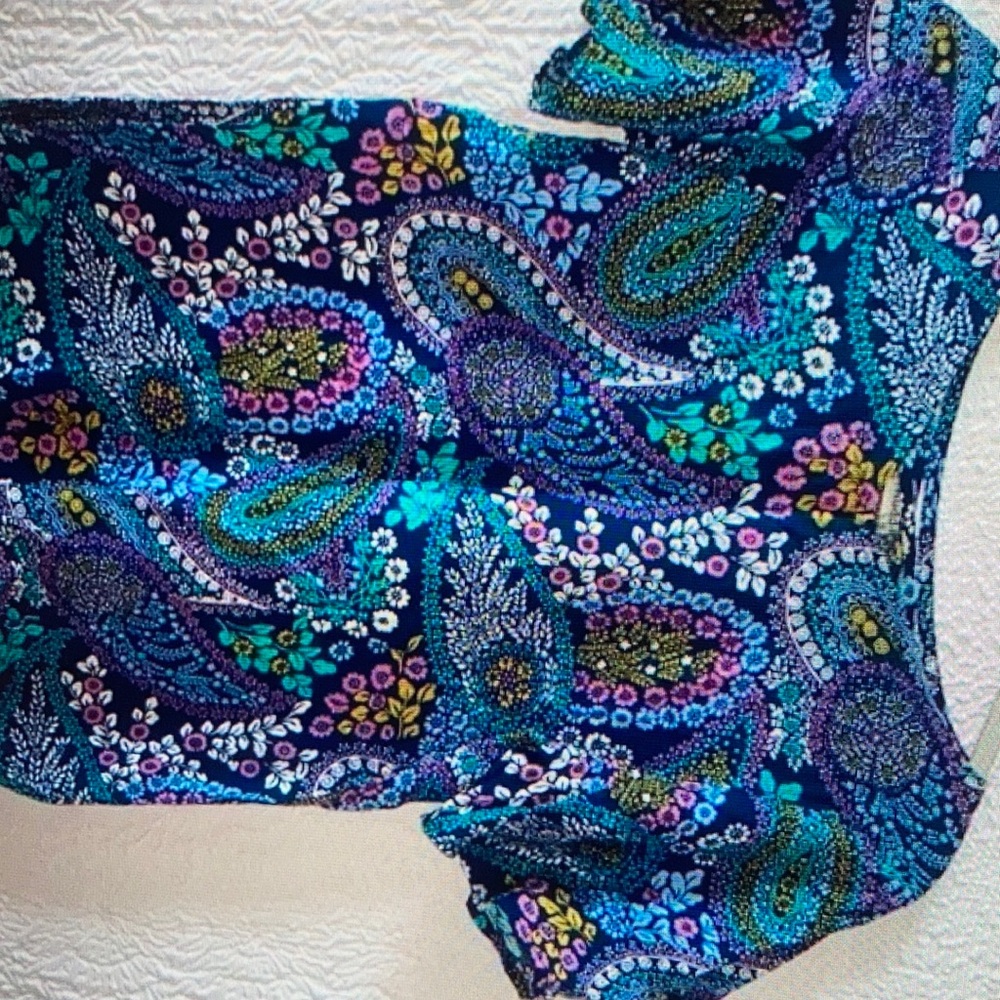 Mudd Girls Paisley Floral Print short Flutter sleeve V-Neck blouse